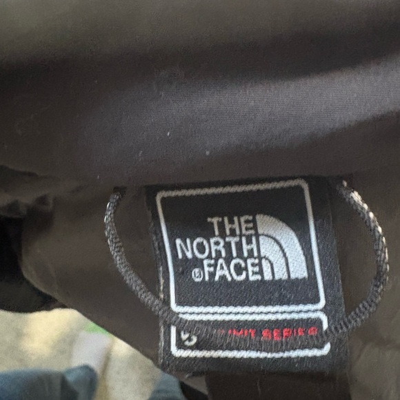 The North Face Black Summit Series Winter Jacket - Picture 4 of 6
